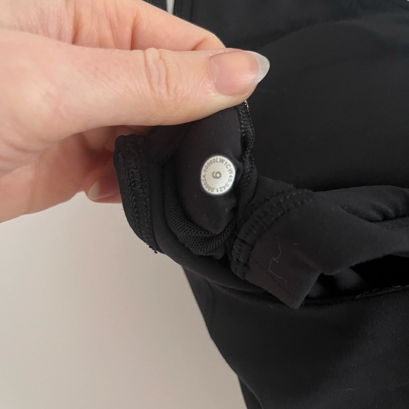 lulu align tank - Picture 4 of 4